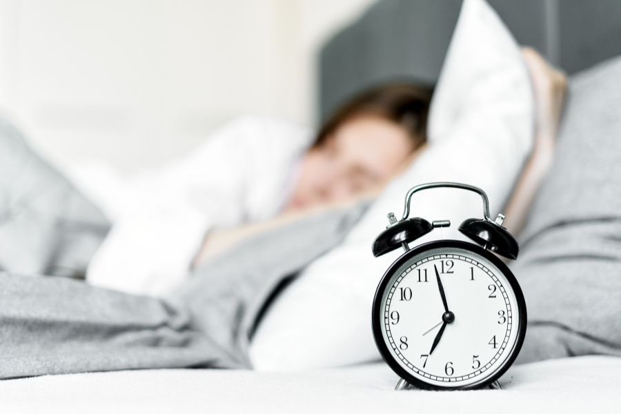 người gầy căng thẳng và ngủ không đủ
