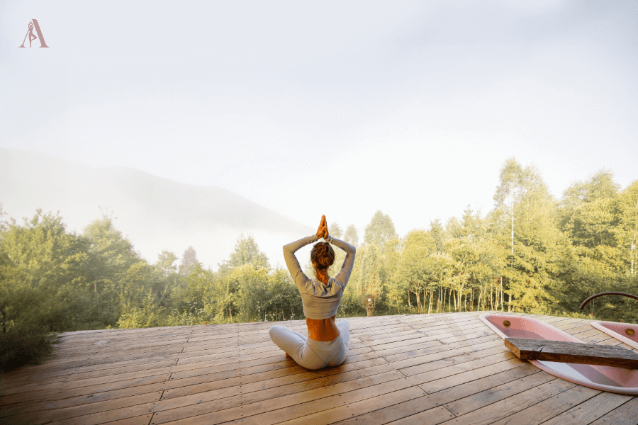 Người gầy tập yoga tăng cân trước bữa ăn buổi sáng